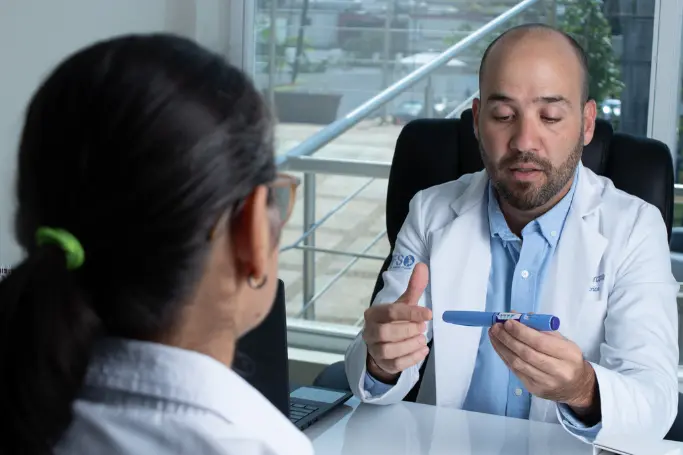 Tratamiento Farmacológico de la Obesidad Cirugía Bariátrica y metabólica Doctor Gilberto Marcano